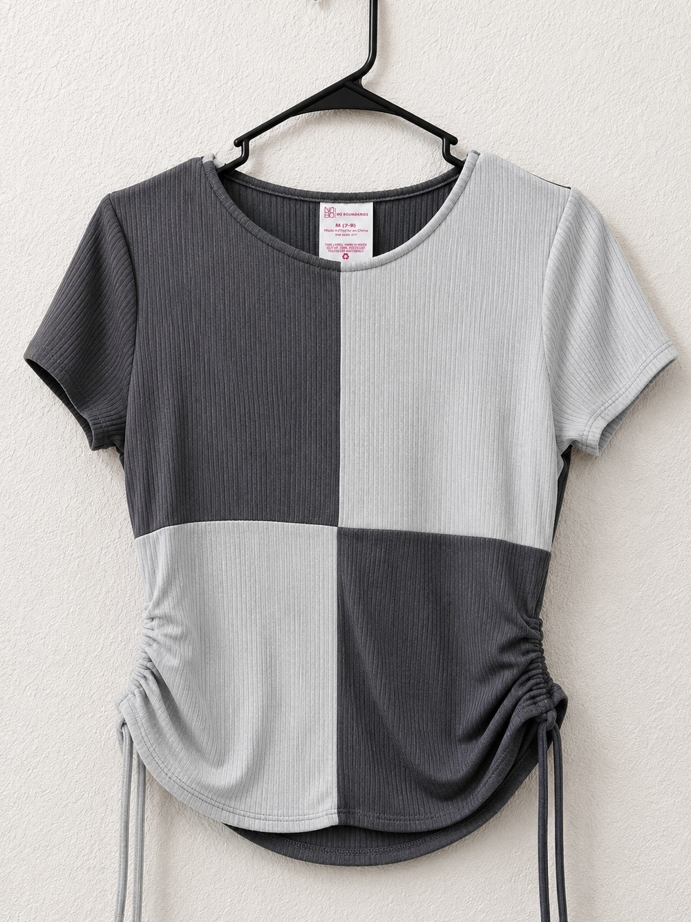 No Boundaries Two-Tone Gray Block Short-Sleeve Side-Ruched Top
